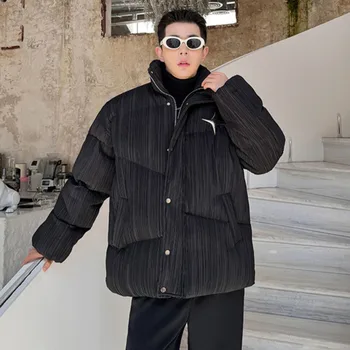 Мужская одежда SYUHGFA Хлопчатобумажная куртка в корейском стиле 2024, зимний воротник-стойка, индивидуальность, плиссированная однотонная стеганая куртка
